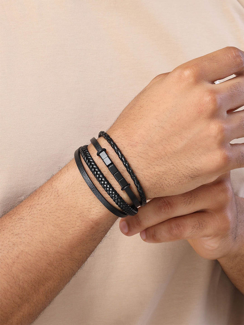 Bohey by KARATCART Men Leather Handcrafted Multistrand Bracelet