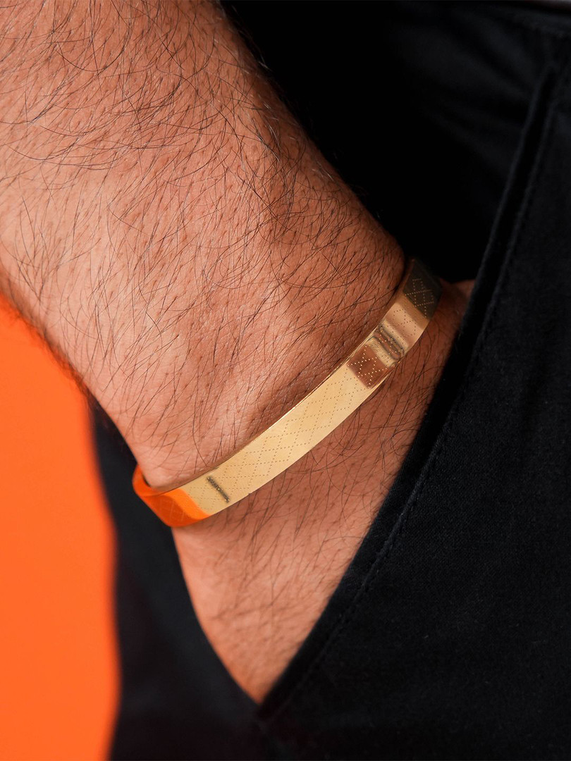 SWASHAA Men Ian Stainless Steel Gold-Plated Kada Bracelet