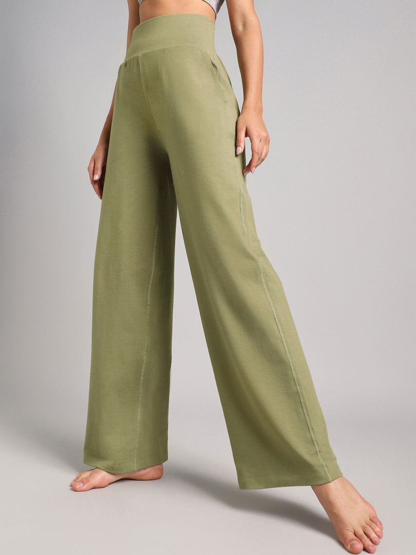 CULT Women's Olive Flow Form Yoga Straight Pants