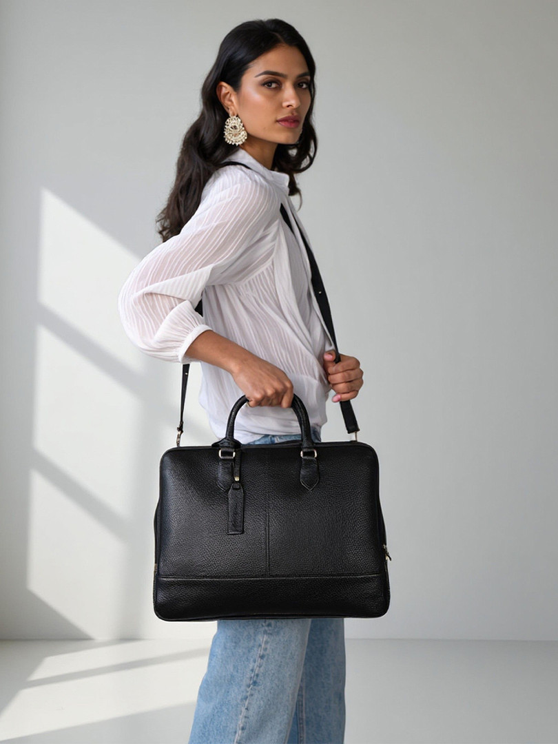 Handbags Mast & Harbour Structured Shoulder Bag