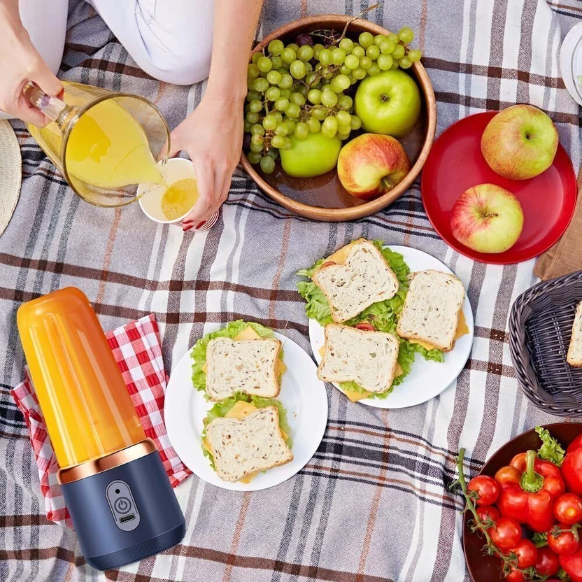 ISIISHAS Portable USB Rechargeable Juicer Blender Mini Smoothie M...more