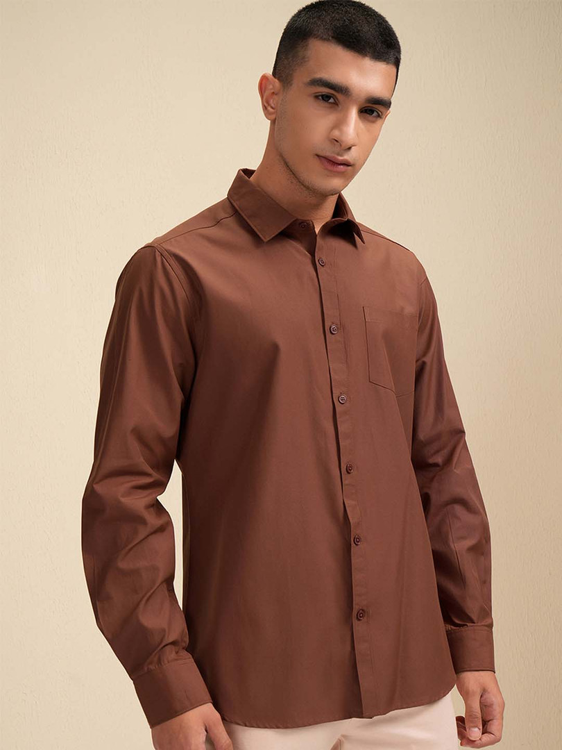 HIGHLANDER Men Solid Casual Shirt