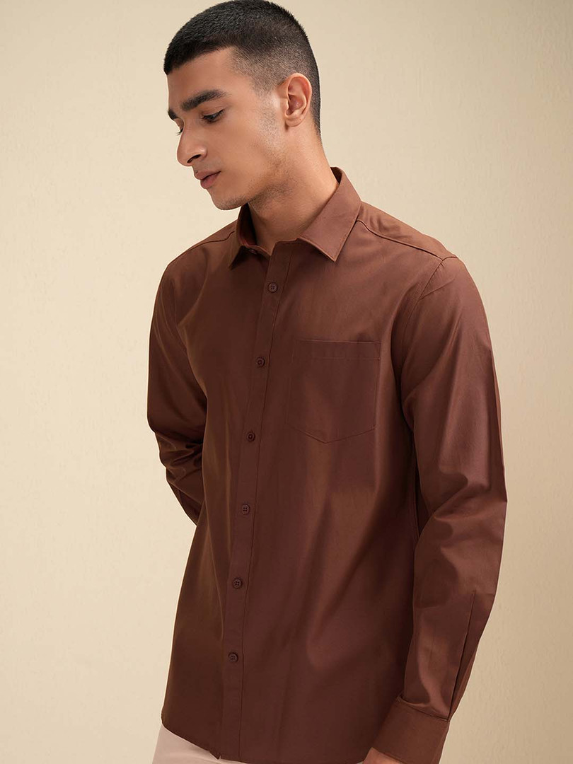 HIGHLANDER Men Solid Casual Shirt