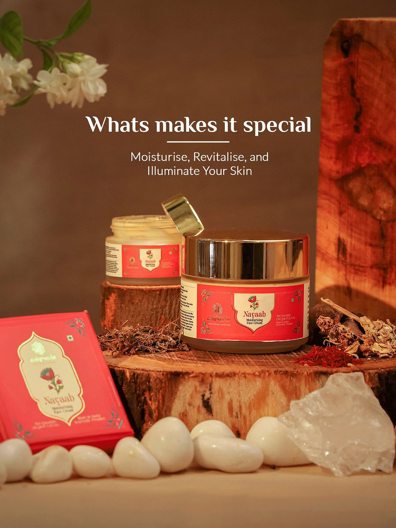 ASHPVEDA Nayaab Moisturizing Face Cream Enriched With Kumkumadi Oil - 30g