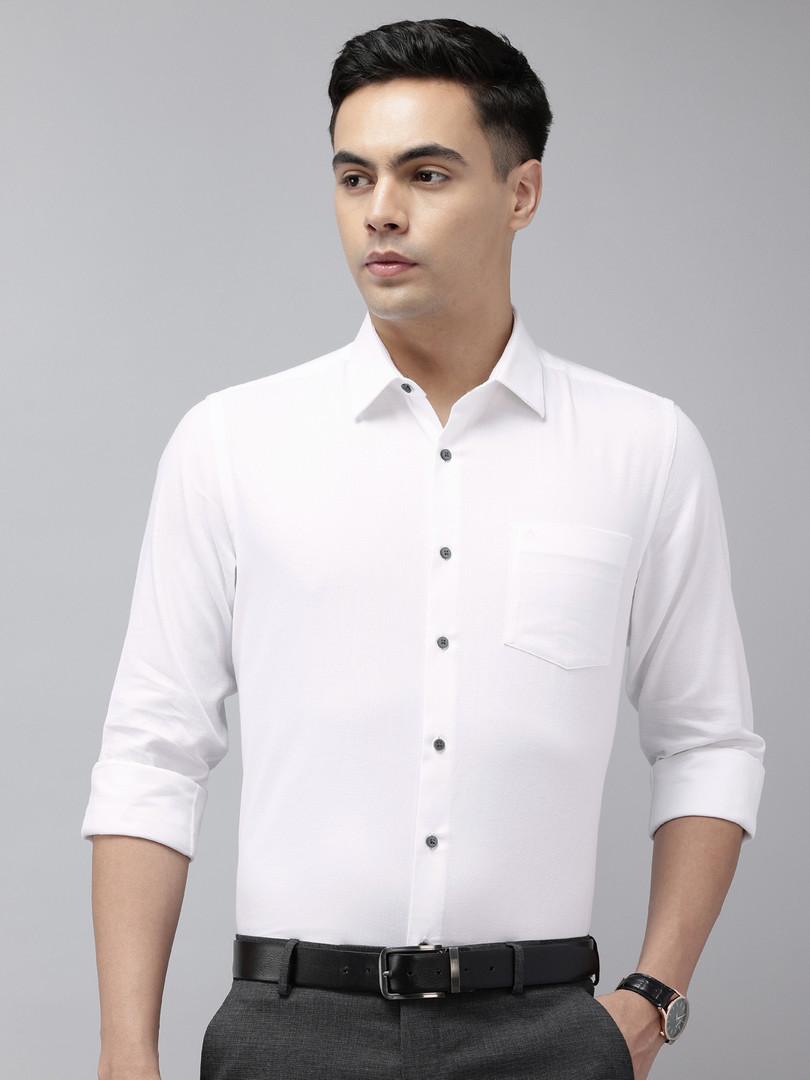 Arrow Manhattan Slim Fit Textured Pure Cotton Formal Shirt