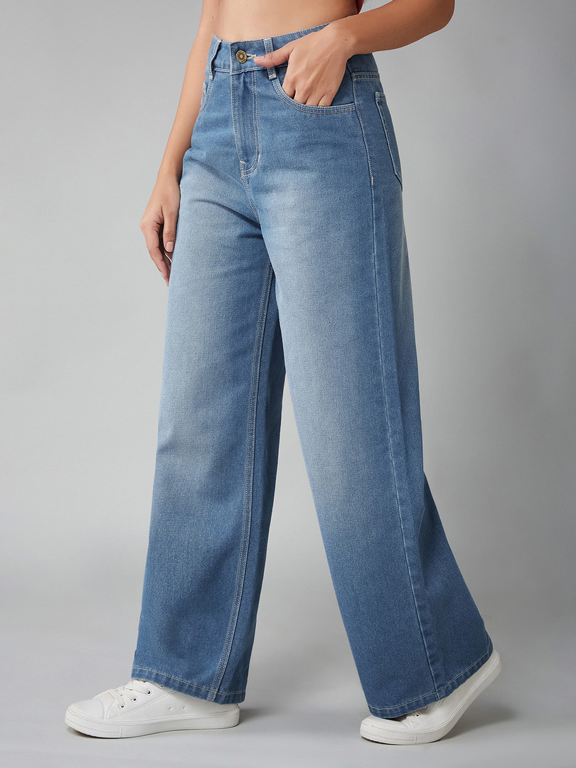 DOLCE CRUDO Women Wide Leg High-Rise Light Fade Stretchable Jeans
