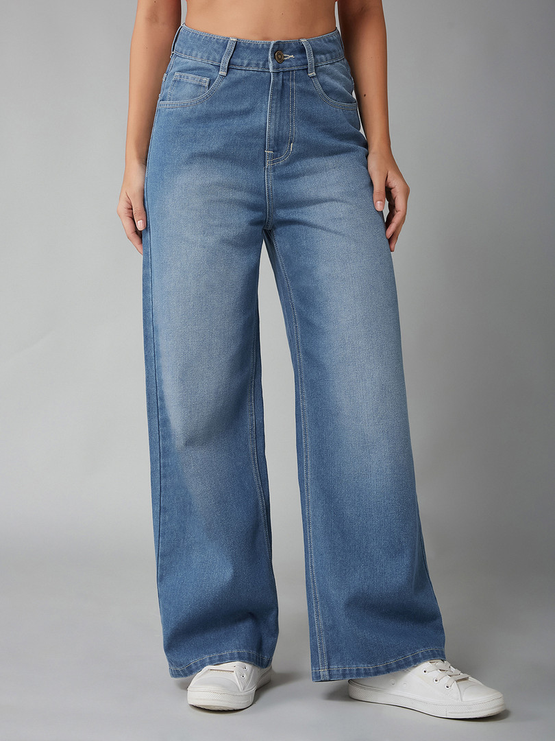 DOLCE CRUDO Women Wide Leg High-Rise Light Fade Stretchable Jeans