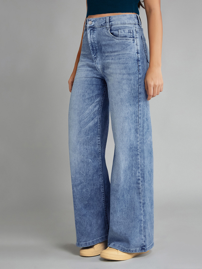 DOLCE CRUDO Women's Wide-Leg High-Rise Clean-Look Stretchable Shaping Denim Jeans