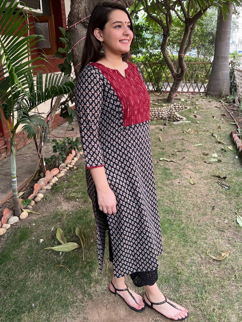 Sanskritam Notch Neck Floral Printed Straight Cotton Kurta
