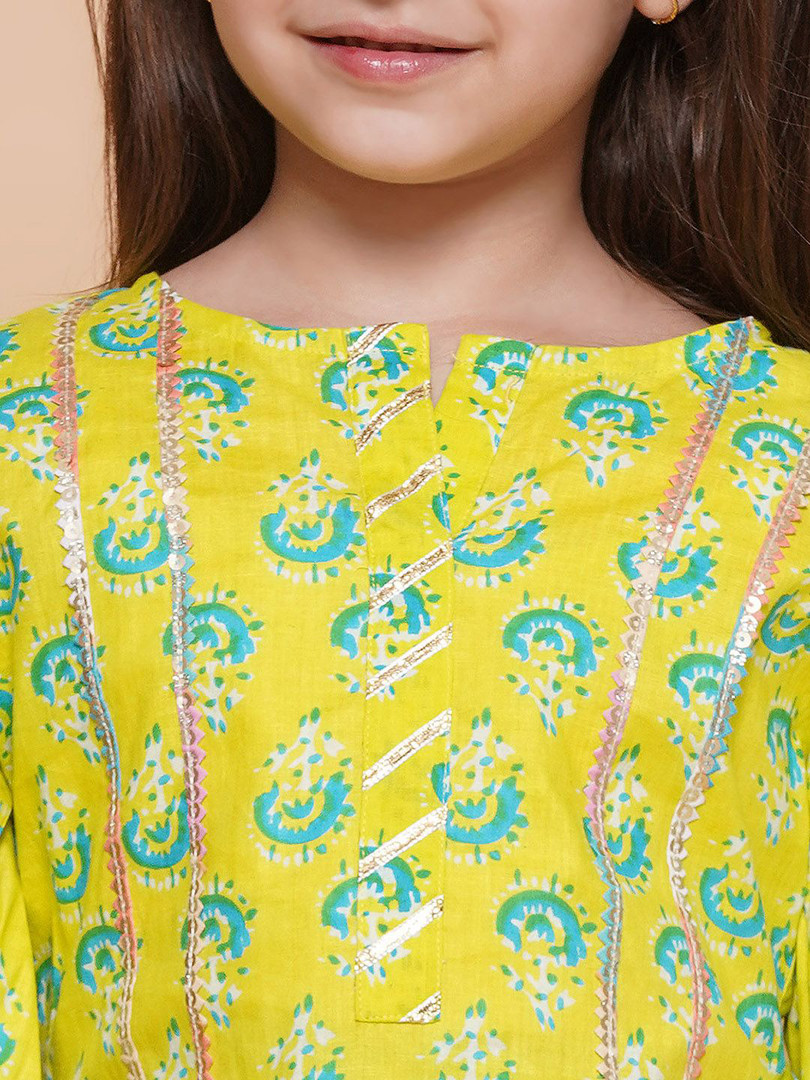 Modish Couture Girls Ethnic Motifs Printed Sequinned Pure Cotton Straight Kurta & Salwar