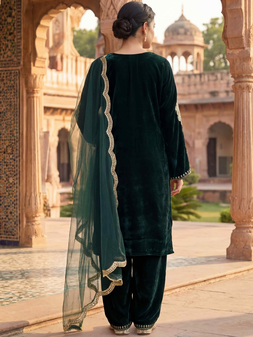 KRISKA Women Ethnic Motifs Embroidered Regular Thread Work Velvet Kurta with Patiala & With Dupatta