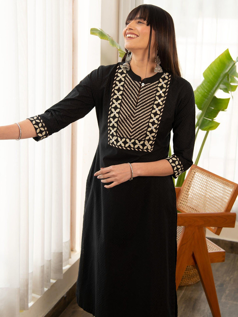 Lookmark Floral Printed Mandarin Collar Straight Kurta With Salwar