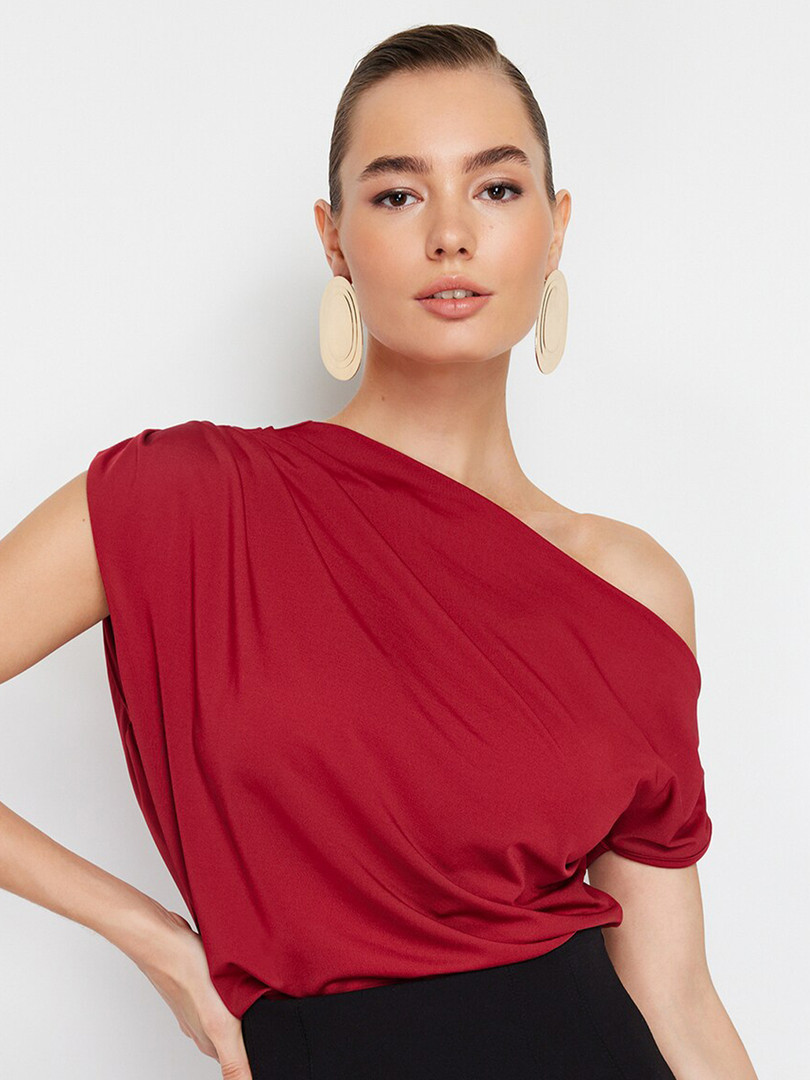 Trendyol Off-Shoulder Extended Sleeves Crop Top