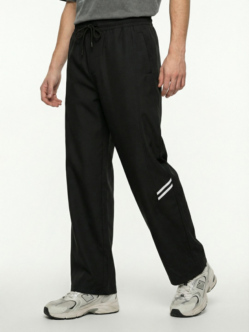 glitchez Men Mid-Rise Panelled Relaxed Fit Track Pants